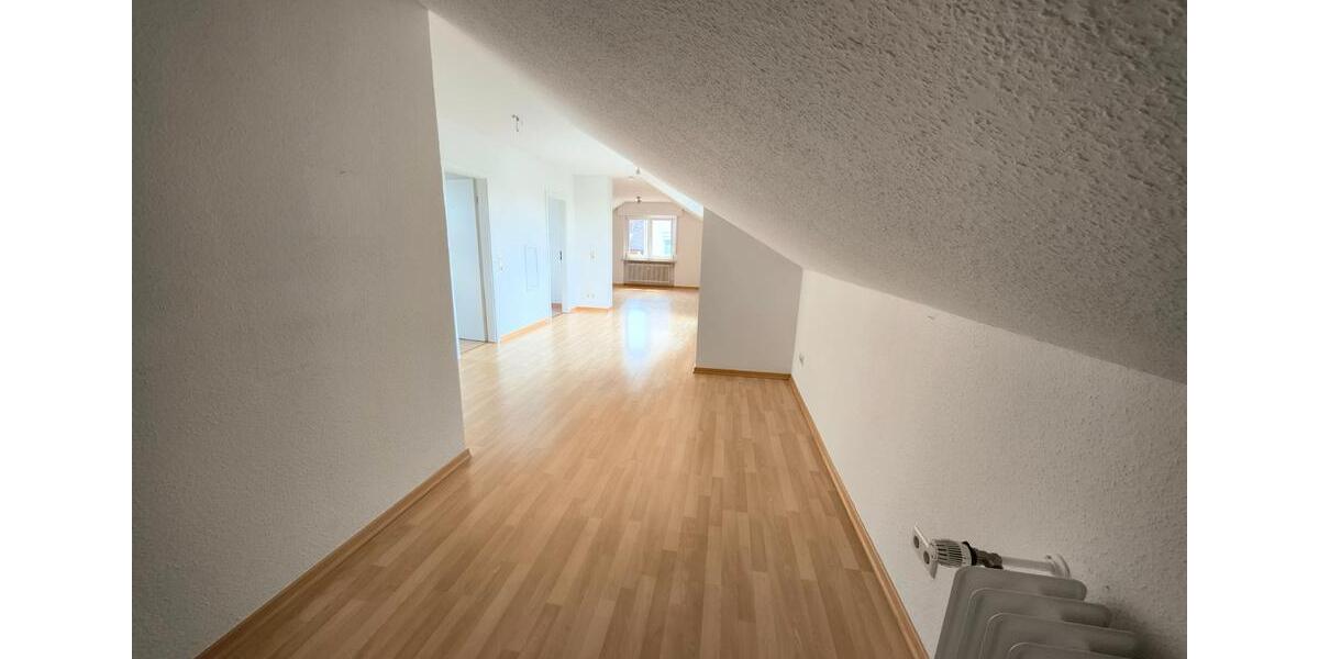 Dachgeschoßwohnung Hennef (Sieg) - 1.5 Zimmer, 55 m&sup2;, 610&euro; | Angebot:26581493