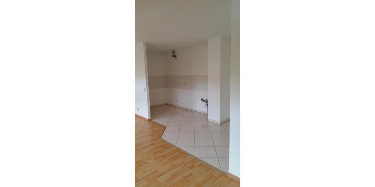 Dachgeschoßwohnung Döbeln - 2 Zimmer, 55 m&sup2;, 350&euro; | Angebot:26263487