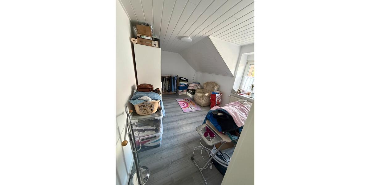 Dachgeschoßwohnung Heusweiler - 4.5 Zimmer, 90 m&sup2;, 900&euro; | Angebot:26241450