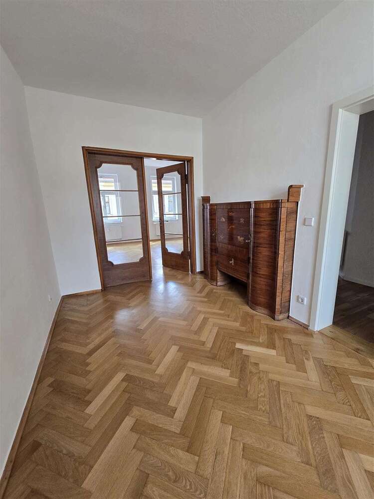 Wohnung zum Mieten in Zwickau 534 € 89 m²