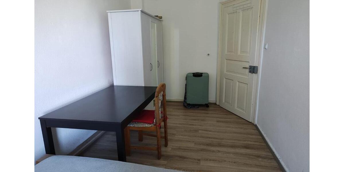 Wohnen auf Zeit Saarbrücken Neue Bremm - 1 Zimmer, 18 m&sup2;, 350&euro; | Angebot:26422177
