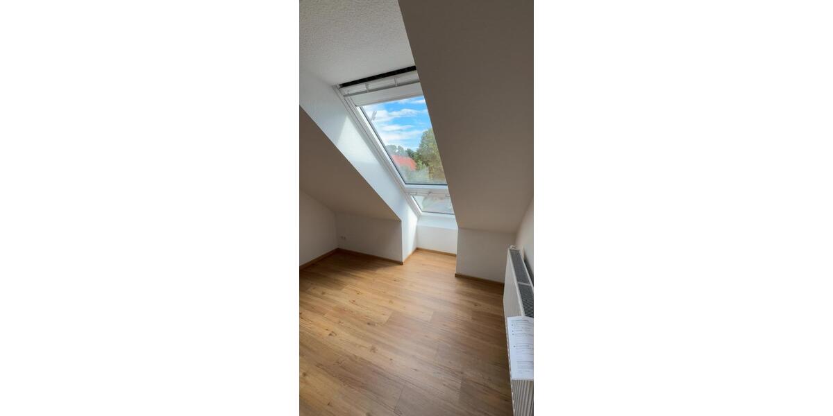 Dachgeschoßwohnung Lingen (Ems) Damaschke - 1 Zimmer, 12 m&sup2;, 315&euro; | Angebot:26426935
