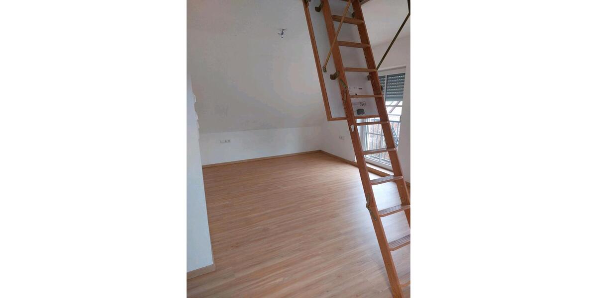 Dachgeschoßwohnung Bissingen - 1 Zimmer, 40 m&sup2;, 700&euro; | Angebot:25784395