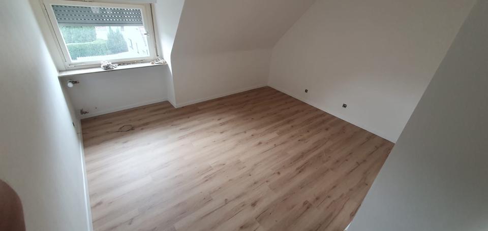 Neues WG-Zimmer frei—werde Teil einer 3er Mädels WG