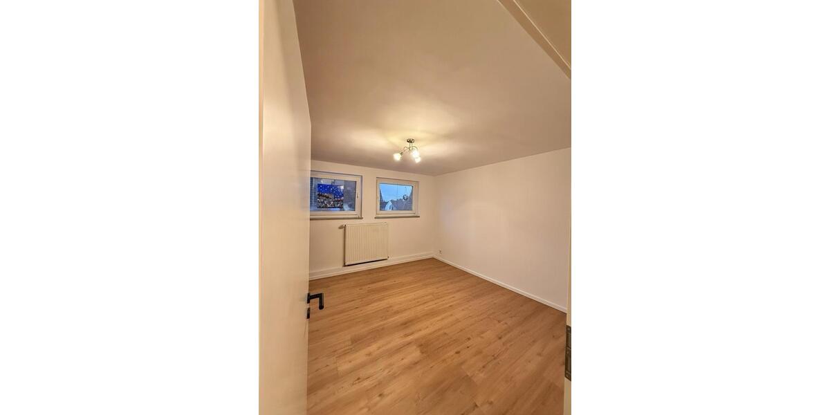 Dachgeschoßwohnung Rödinghausen - 3 Zimmer, 80 m&sup2;, 750&euro; | Angebot:25642604