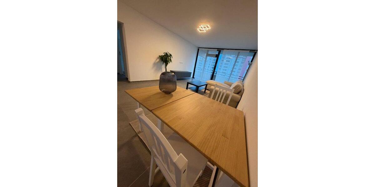Etagenwohnung Wiesbaden Biebrich - 2 Zimmer, 65 m&sup2;, 1.300&euro; | Angebot:26547117