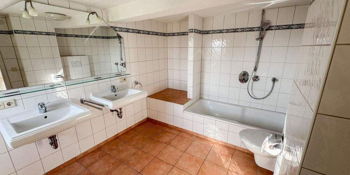 Reihenmittelhaus Katzenelnbogen - 4 Zimmer, 209 m&sup2;, 1.300&euro; | Angebot:24763268