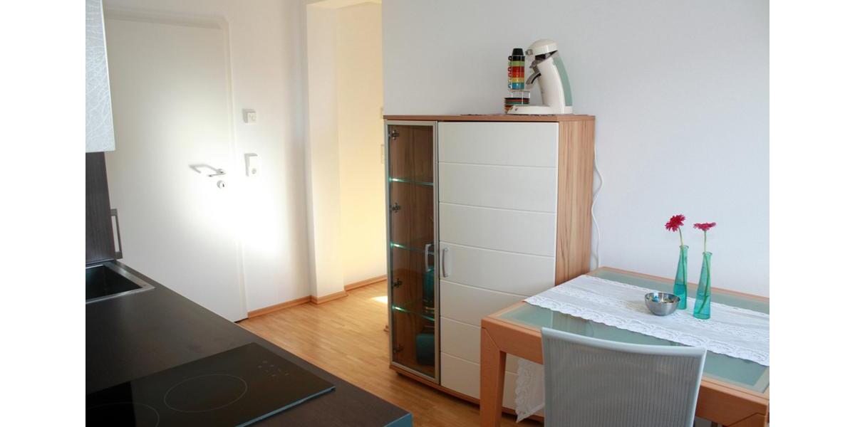 Wohnen auf Zeit Bisingen - 2 Zimmer, 40 m&sup2;, 1.300&euro; | Angebot:26219684