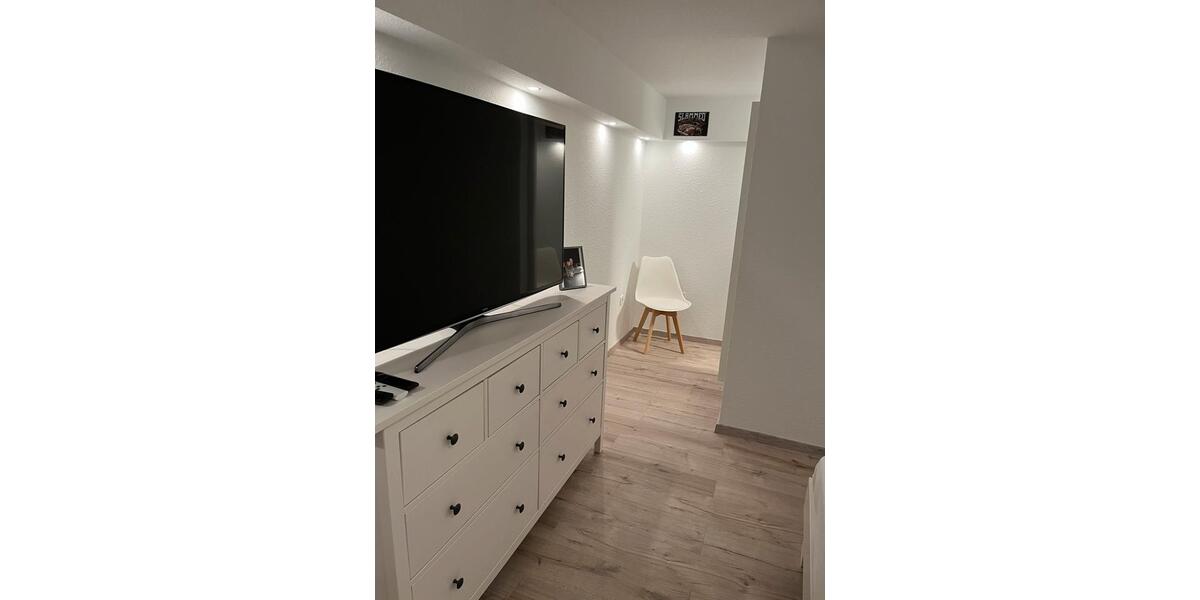 1-Zimmer-Maisonette mit Balkon & Stellplatz – Bornheim-Waldorf 1 zimmer