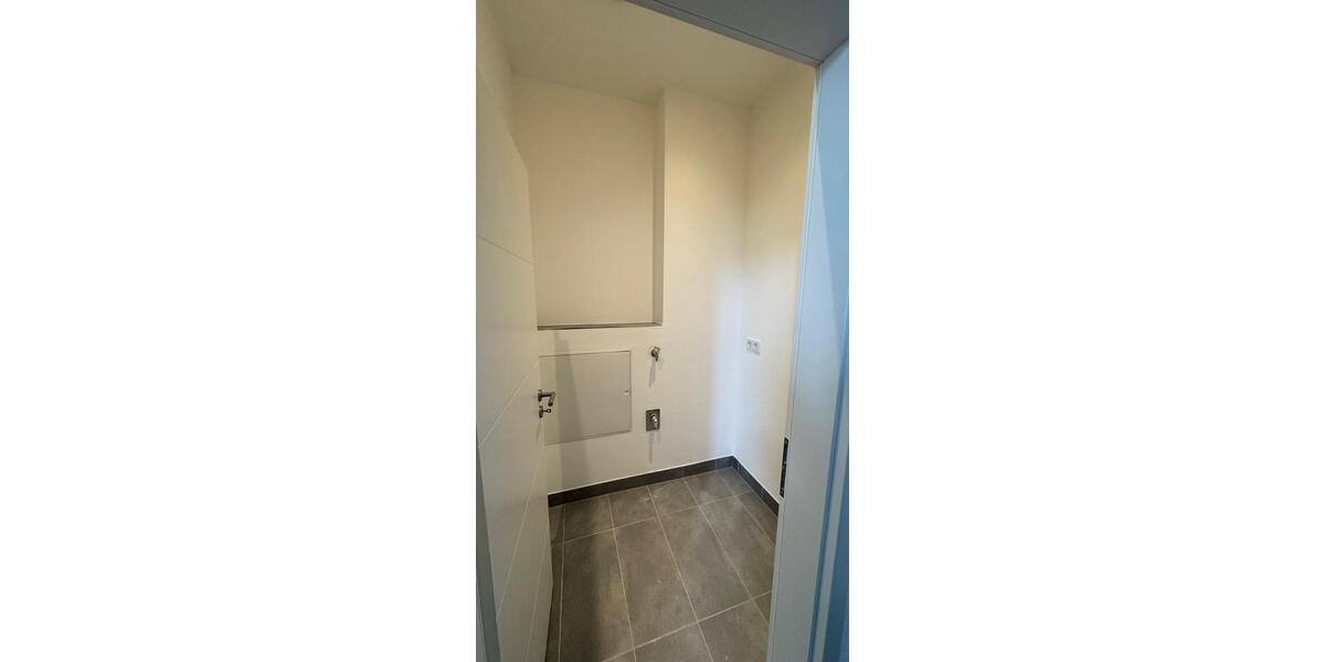 Etagenwohnung Saarbrücken - 3 Zimmer, 76 m&sup2;, 1.100&euro; | Angebot:26351506