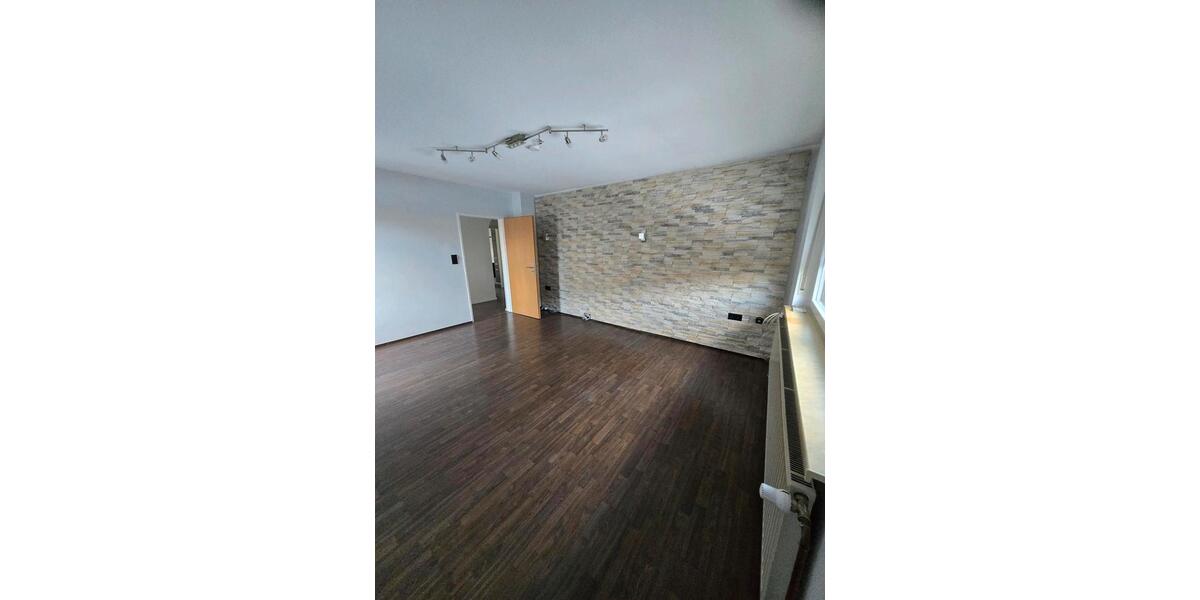Etagenwohnung Würzburg Dürrbachau - 3 Zimmer, 80 m&sup2;, 1.000&euro; | Angebot:25046863