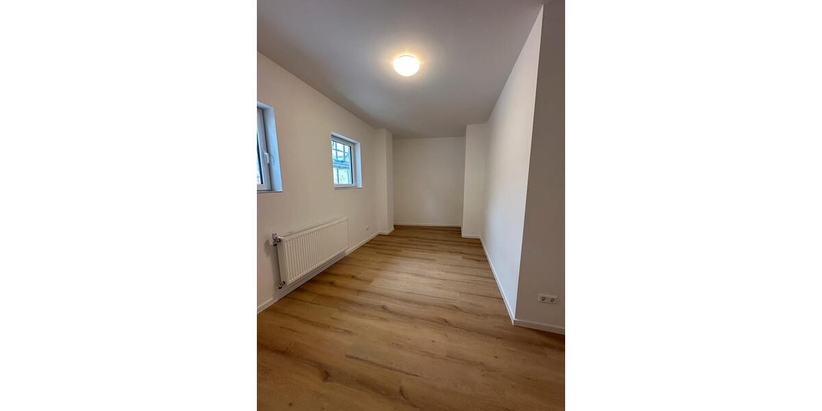 Erdgeschoßwohnung Kaiserslautern - 2 Zimmer, 75 m&sup2;, 1.012&euro; | Angebot:26174845