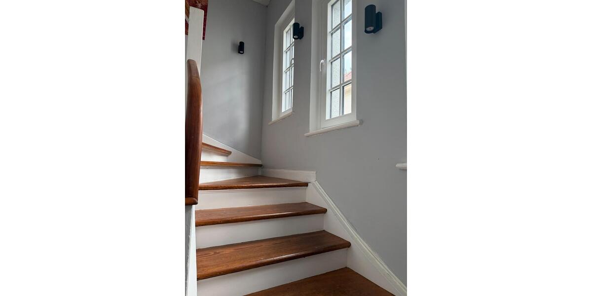 Doppelhaushälfte Wilhelmshaven - 9 Zimmer, 227 m&sup2;, 1.620&euro; | Angebot:26184293