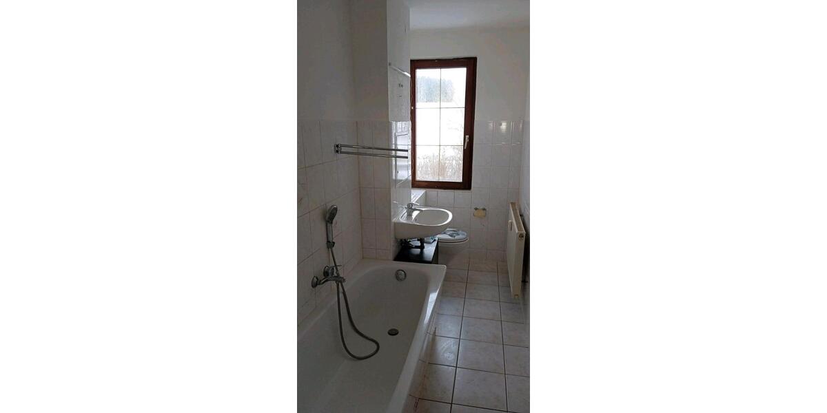 Etagenwohnung Hirschberg - 2 Zimmer, 50 m&sup2;, 310&euro; | Angebot:26705208