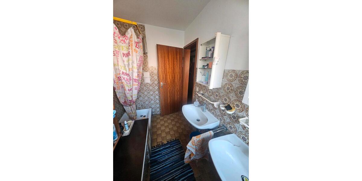 Wohnen auf Zeit Tübingen - 32 Zimmer, 100 m&sup2;, 570&euro; | Angebot:24599217