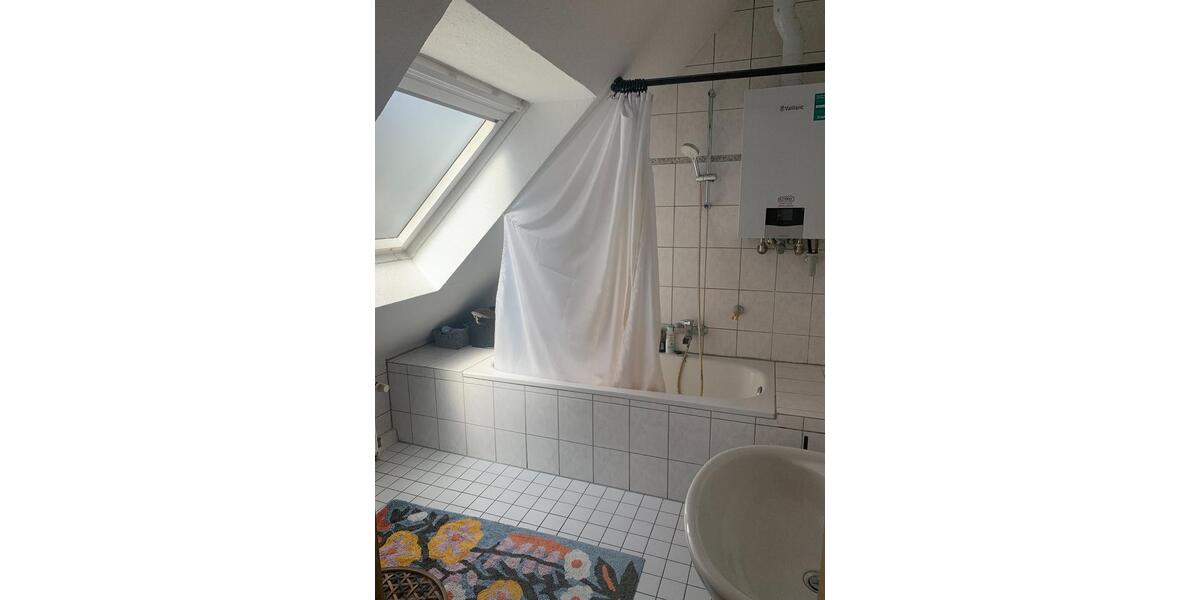 Dachgeschoßwohnung Herne - 2.5 Zimmer, 73 m&sup2;, 585&euro; | Angebot:26399081