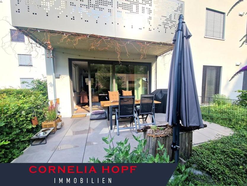 #Terrasse #Tiefgarage #Aufzug #Fußbodenheizung #Ebenerdig #Gartenmitbenutzung