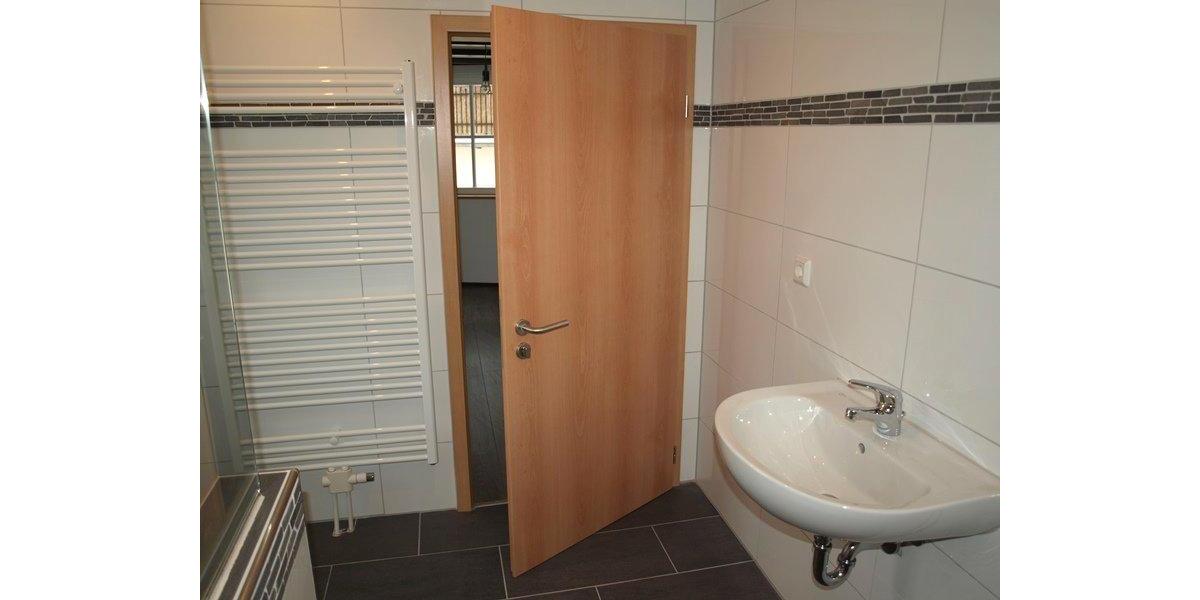 Doppelhaushälfte Hennef (Sieg) - 3 Zimmer, 100 m&sup2;, 1.150&euro; | Angebot:26547235