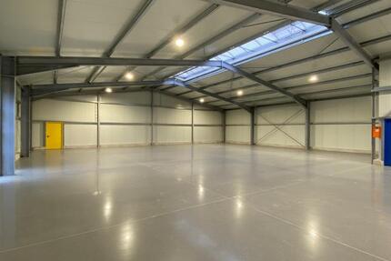 Attraktive Gewerbehalle mit Anbindung zur B41 zu vermieten zimmer