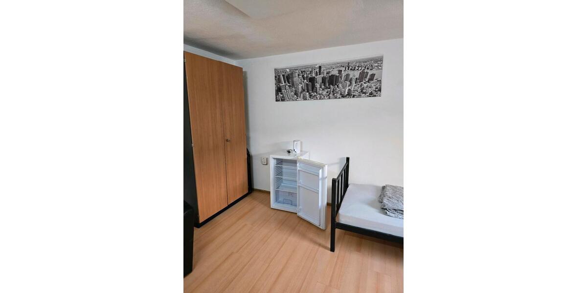 Wohnen auf Zeit Albertshofen - 7 Zimmer, 137 m&sup2;, 15&euro; | Angebot:26610230