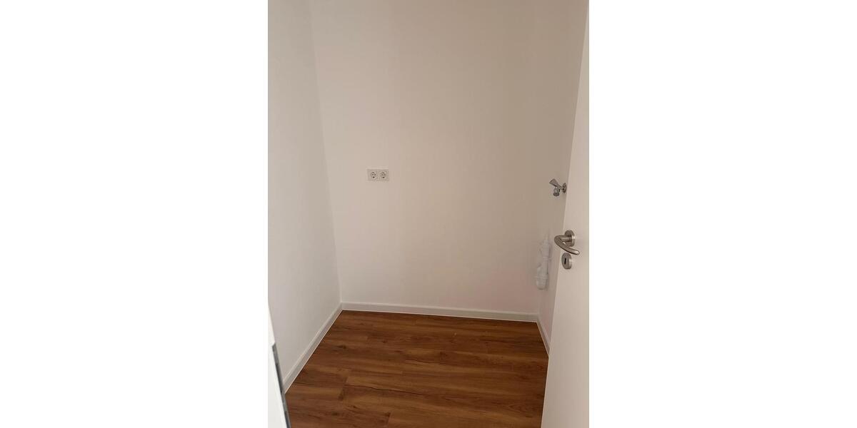 Dachgeschoßwohnung Mellrichstadt - 2 Zimmer, 64 m&sup2;, 670&euro; | Angebot:23644554