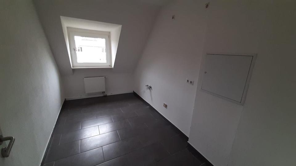 Dachgeschoßwohnung Witten - 3 Zimmer, 64 m&sup2;, 550&euro; | Angebot:24803246