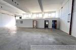 Großzügige, helle, freitragende Montage- Lagerhalle (beheizbar), 2 Büros, Tageslicht, hohem Sektionaltor - ideal für...