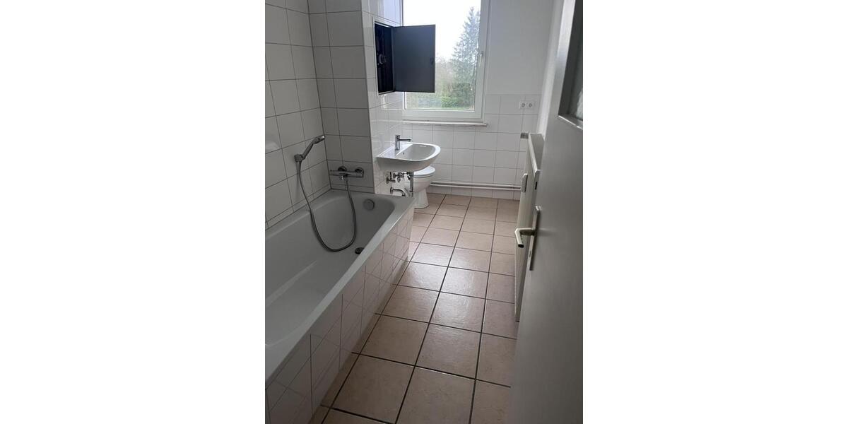 Etagenwohnung Grabow - 4 Zimmer, 77 m&sup2;, 470&euro; | Angebot:24953892
