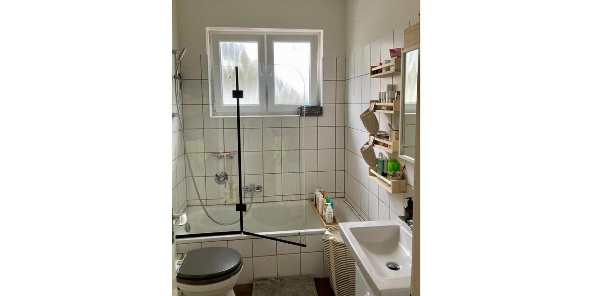 Etagenwohnung Bremerhaven Lehe - 4 Zimmer, 20 m&sup2;, 1.100&euro; | Angebot:25440028
