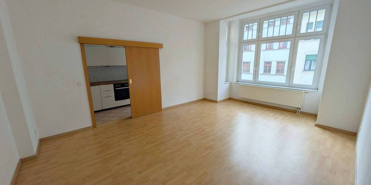 Etagenwohnung Zwickau Innenstadt - 2 Zimmer, 55 m&sup2;, 400&euro; | Angebot:26763897