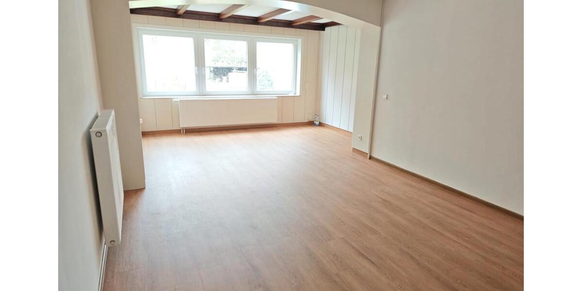 Hochparterre Schmelz - 3.5 Zimmer, 96 m&sup2;, 750&euro; | Angebot:26293941