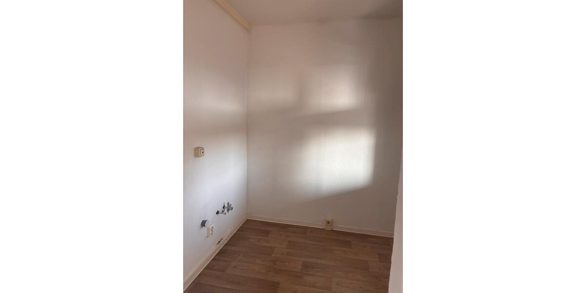 Etagenwohnung Frankfurt (Oder) - 4 Zimmer, 72 m&sup2;, 519&euro; | Angebot:25351193