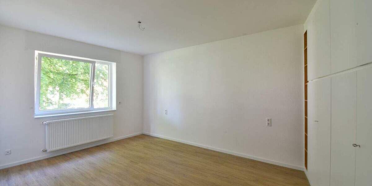 Etagenwohnung Böblingen - 5 Zimmer, 144 m&sup2;, 1.780&euro; | Angebot:24973929