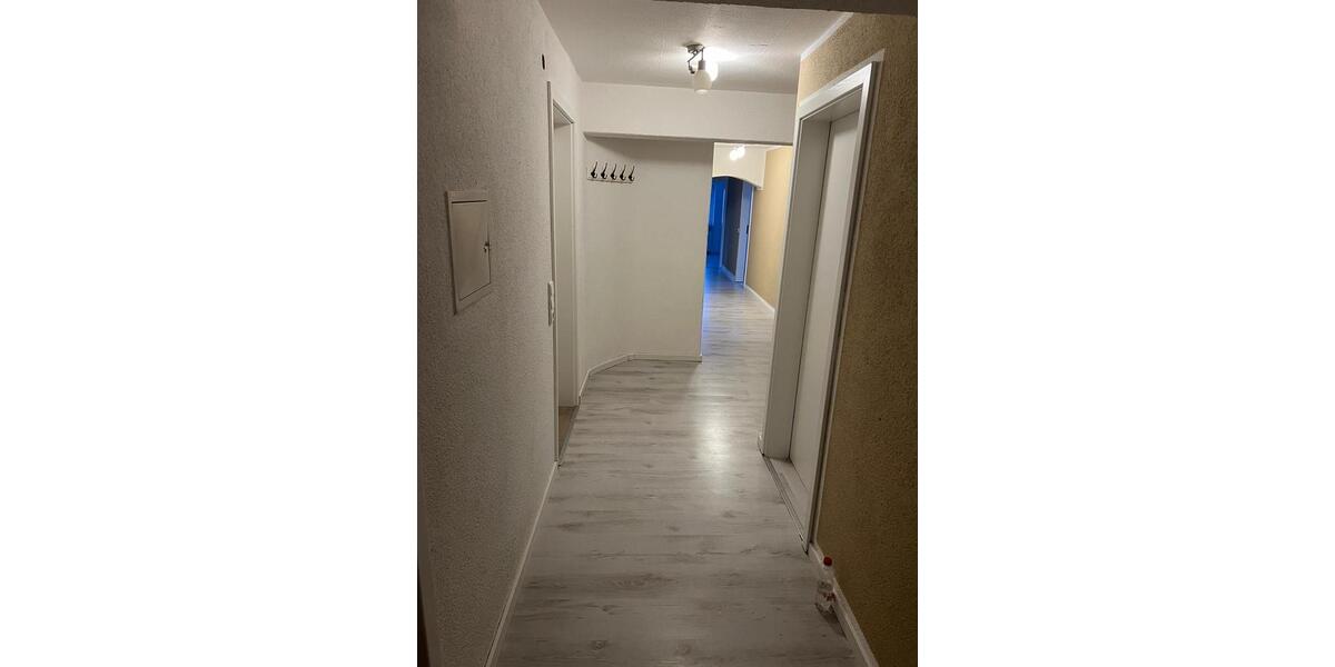 Dachgeschoßwohnung Allendorf (Eder) - 5 Zimmer, 135 m&sup2;, 1.200&euro; | Angebot:26374963