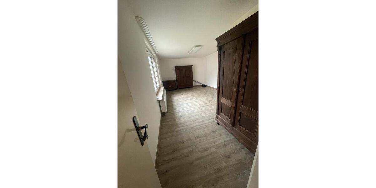 Erdgeschoßwohnung Miltenberg - 4 Zimmer, 110 m&sup2;, 1.250&euro; | Angebot:24694734