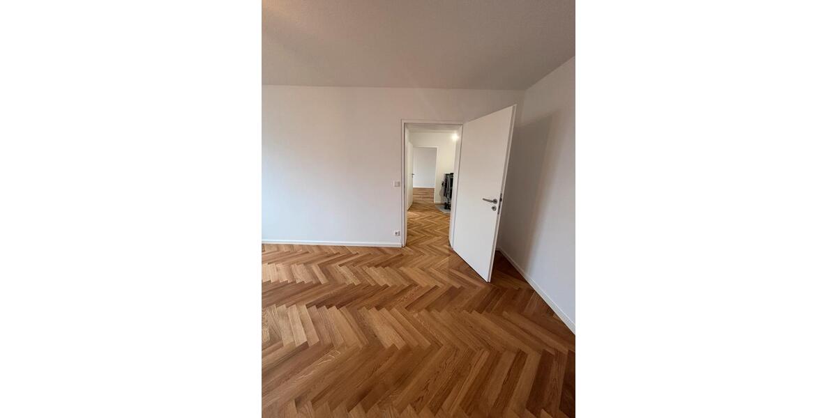 Etagenwohnung Nürnberg Gibitzenhof - 4 Zimmer, 138 m&sup2;, 2.200&euro; | Angebot:26030575