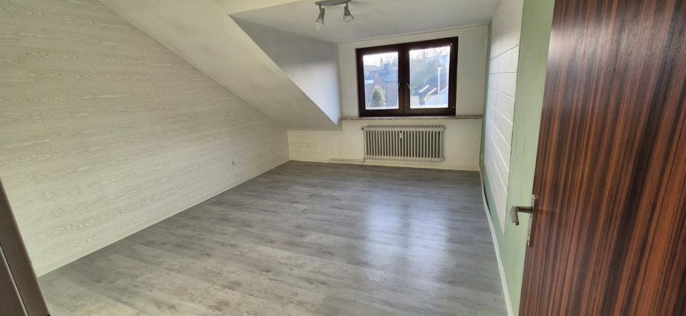 Dachgeschoßwohnung Geestland Bad Bederkesa - 3 Zimmer, 83 m&sup2;, 500&euro; | Angebot:26517278