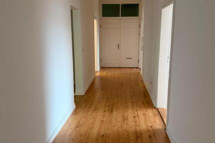 Wohnung Kiel - 4 Zimmer, 127 m&sup2;, 1.490&euro; | Angebot:26625648