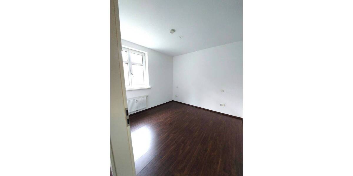 Etagenwohnung Dessau-Roßlau Kochstedt - 2 Zimmer, 37 m&sup2;, 305&euro; | Angebot:26155298