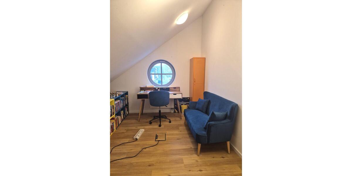 Schreibtische mit Seeblick & abschließbarer Raum zimmer