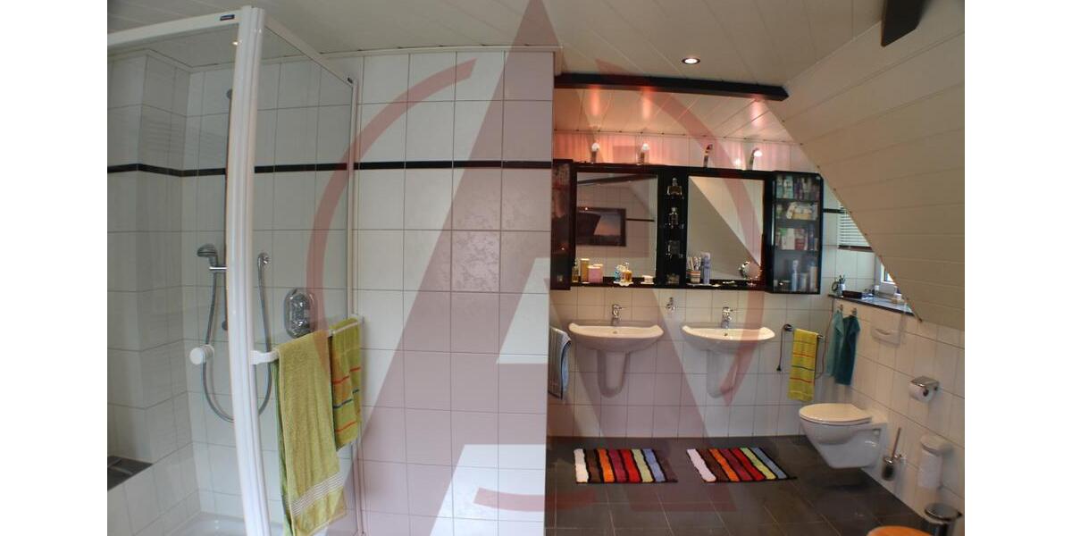 Einfamilienhaus Lingen (Ems) - 6 Zimmer, 140 m&sup2;, 1.150&euro; | Angebot:24845548