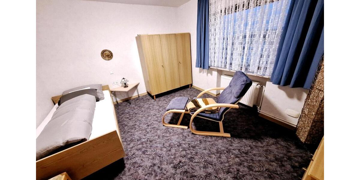 Wohnen auf Zeit Eiterfeld - 5 Zimmer, 130 m&sup2;, 35&euro; | Angebot:23328823