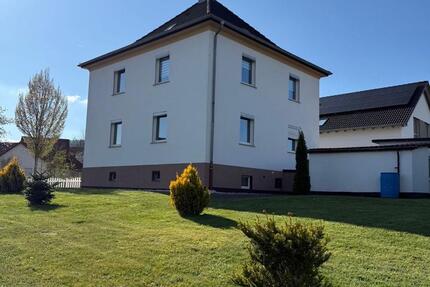 Haus Bebra - 5 Zimmer, 140 m&sup2;, 1.200&euro; | Angebot:26183188