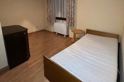 WG Zimmer in 150qm Haus ab sofort bis Oktober 2026 5 zimmer