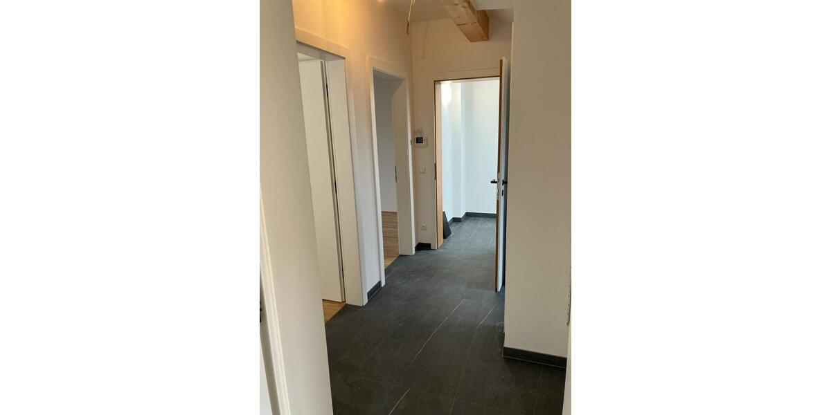 Dachgeschoßwohnung Grafrath - 3 Zimmer, 67 m&sup2;, 2.100&euro; | Angebot:24524231