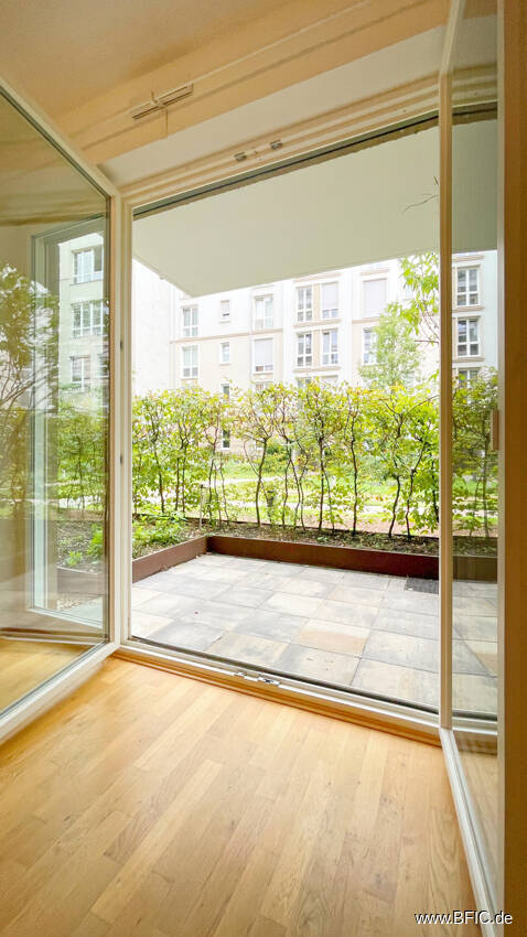 Modernes Wohnen an der Spree: 2-Zi.-Neubau mit Terrasse und Garten