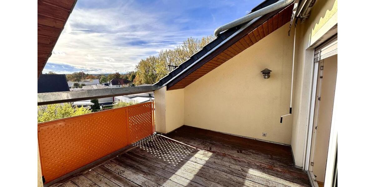 Dachgeschoßwohnung Amberg - 3.5 Zimmer, 96 m&sup2;, 850&euro; | Angebot:24842162