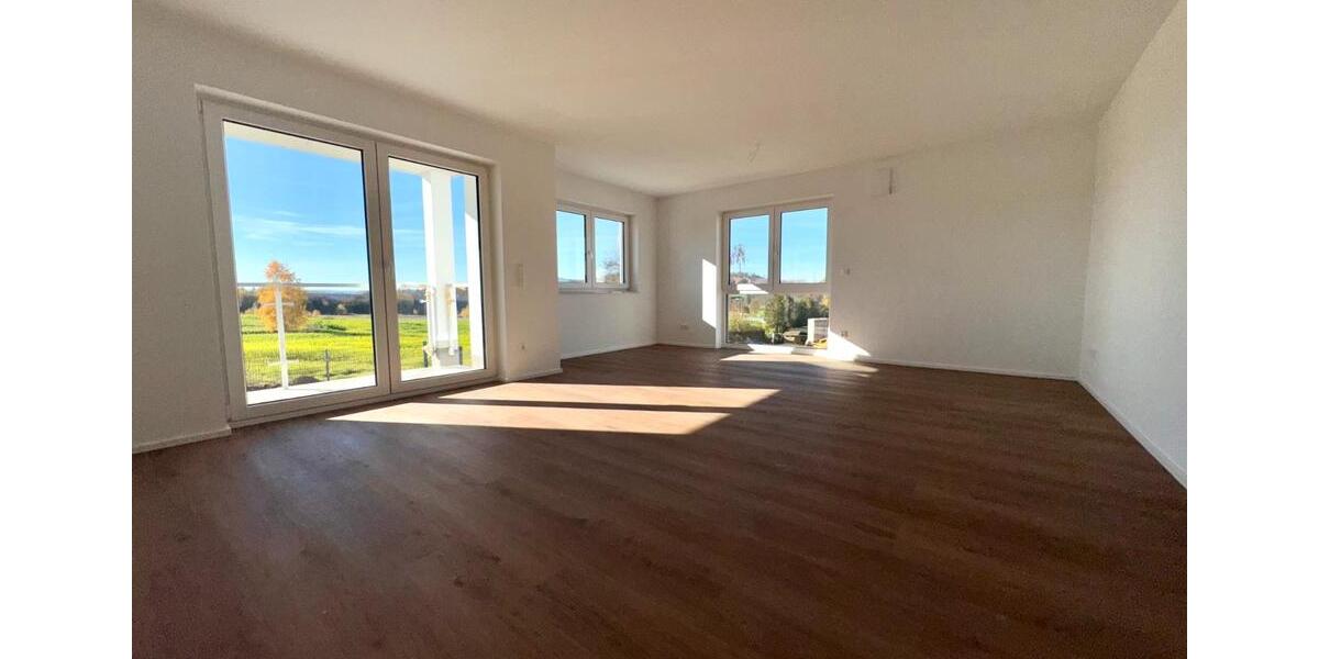 ERSTBEZUG! Wunderschöne 4 Zimmer Wohnung mit Balkon und Terrasse, hochwertige Ausstattung, KFW 55 4 zimmer