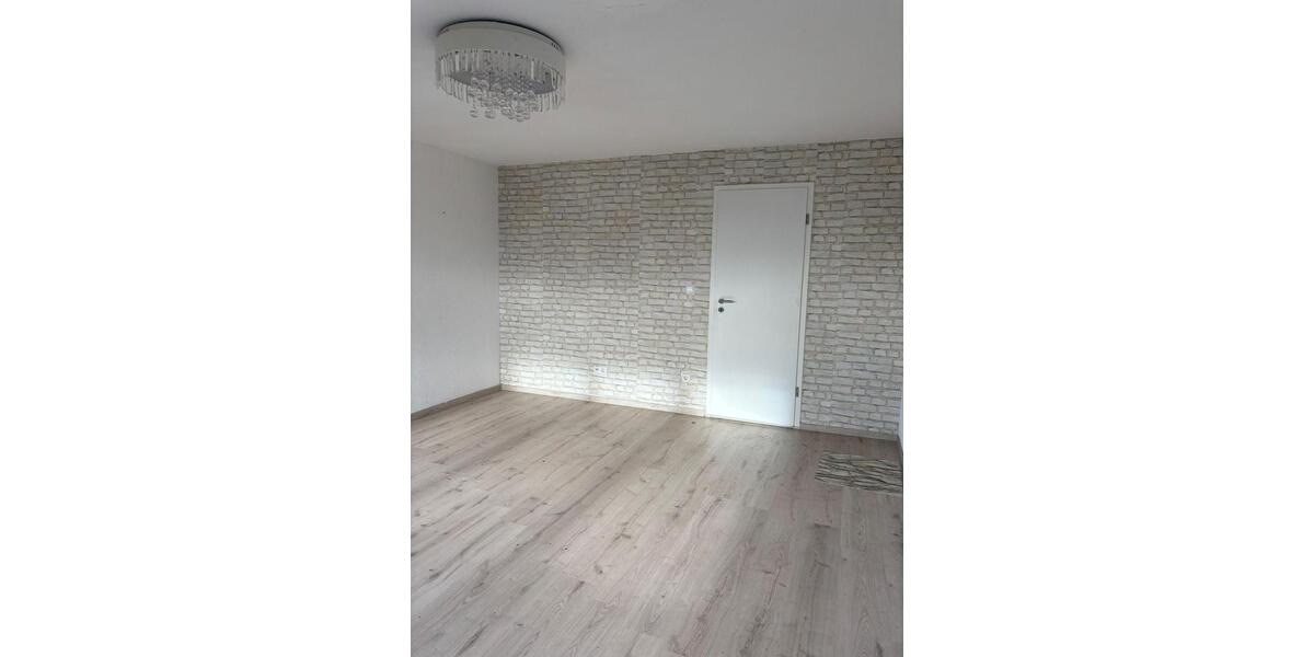 Etagenwohnung Backnang - 3 Zimmer, 75 m&sup2;, 1.100&euro; | Angebot:25200016