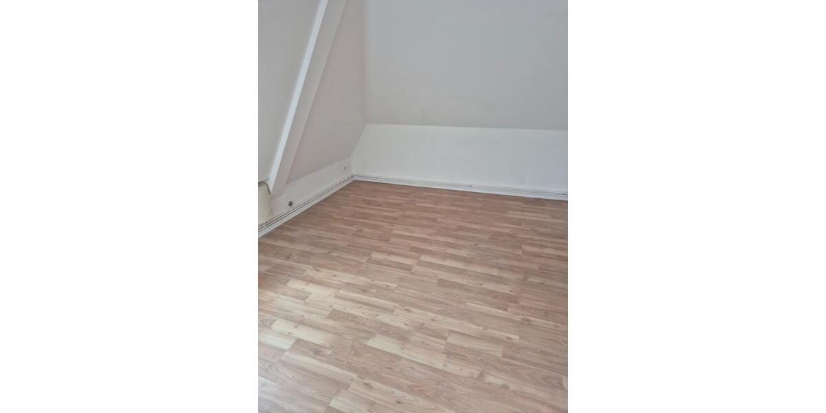 Dachgeschoßwohnung Seelze - 2 Zimmer, 40 m&sup2;, 340&euro; | Angebot:26702138